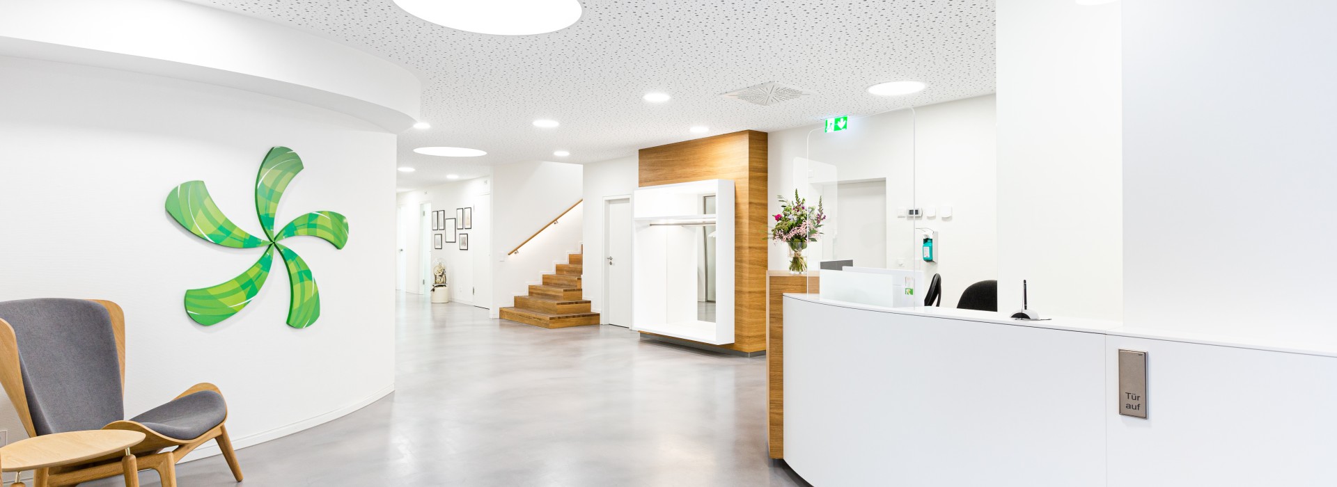 LERNEN SIE UNS KENNEN